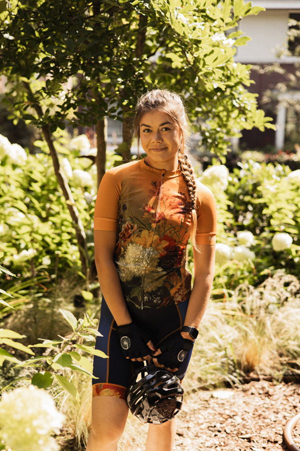 Goudkleurige-dames-fietskleding-set